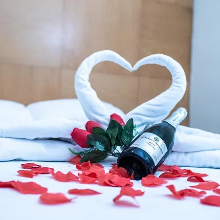 Pecalite Space Liefdeshotel *