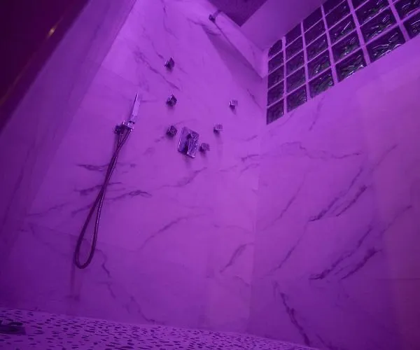 Pecalite Space Liefdeshotel *