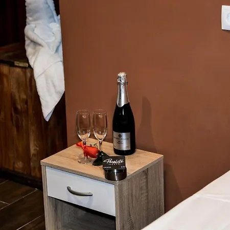 Love hotel Pecalite Space *